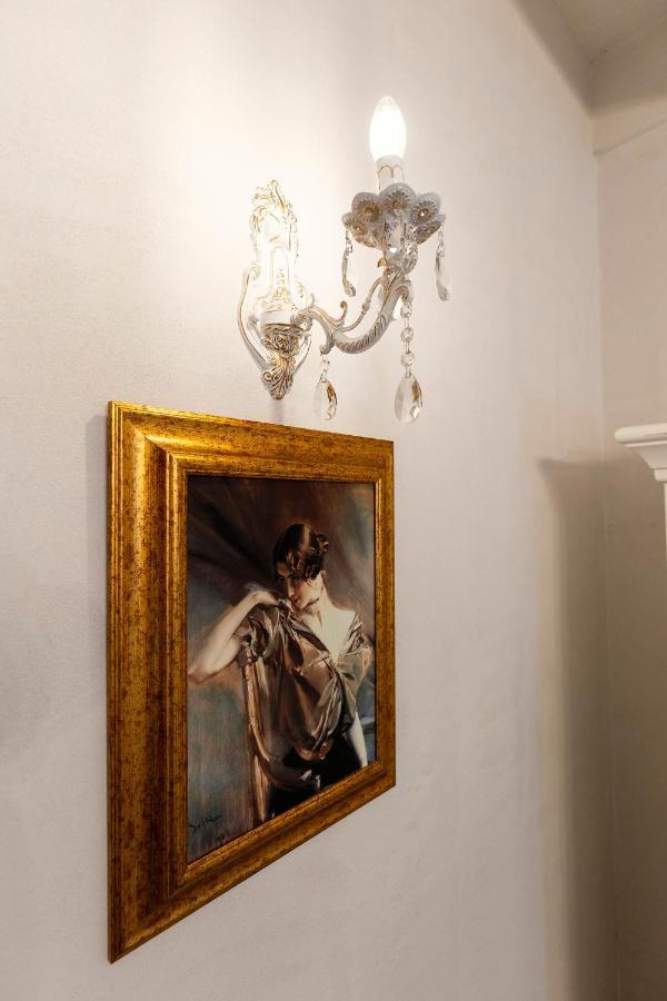 Palazzo Badiale History&Rooms Atella Exterior foto